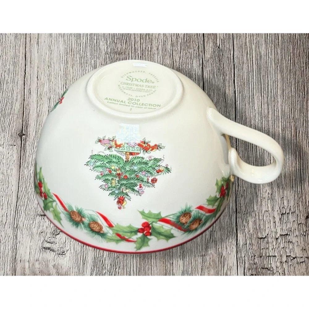 SPODE Christmas Annual Teacup & Saucer NIB